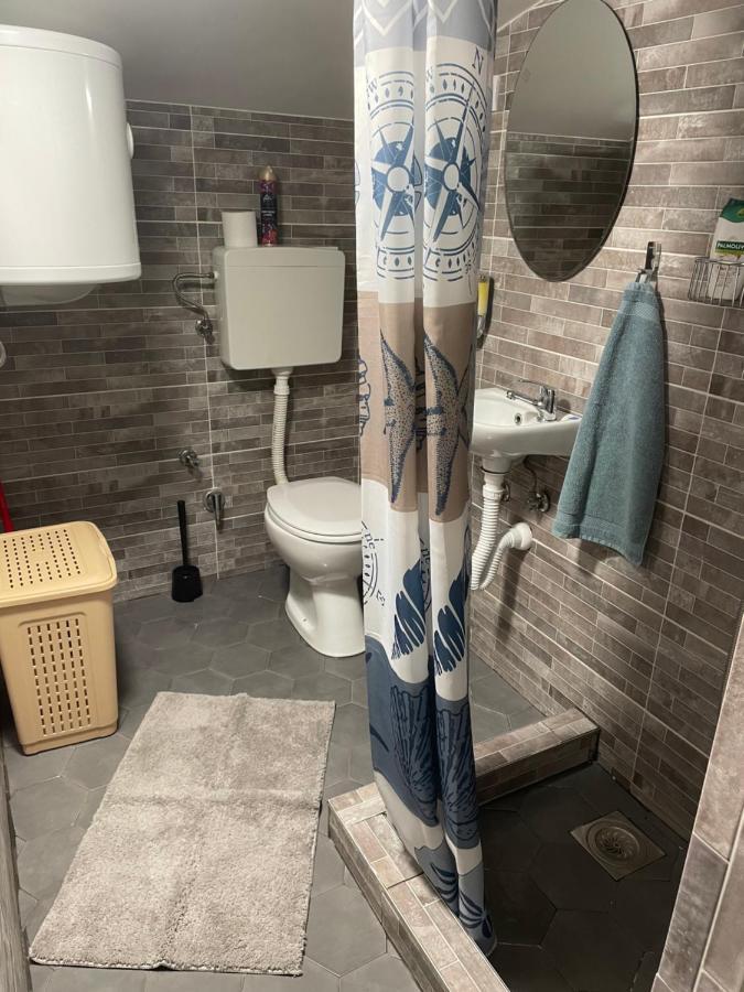 Apartman Una *
