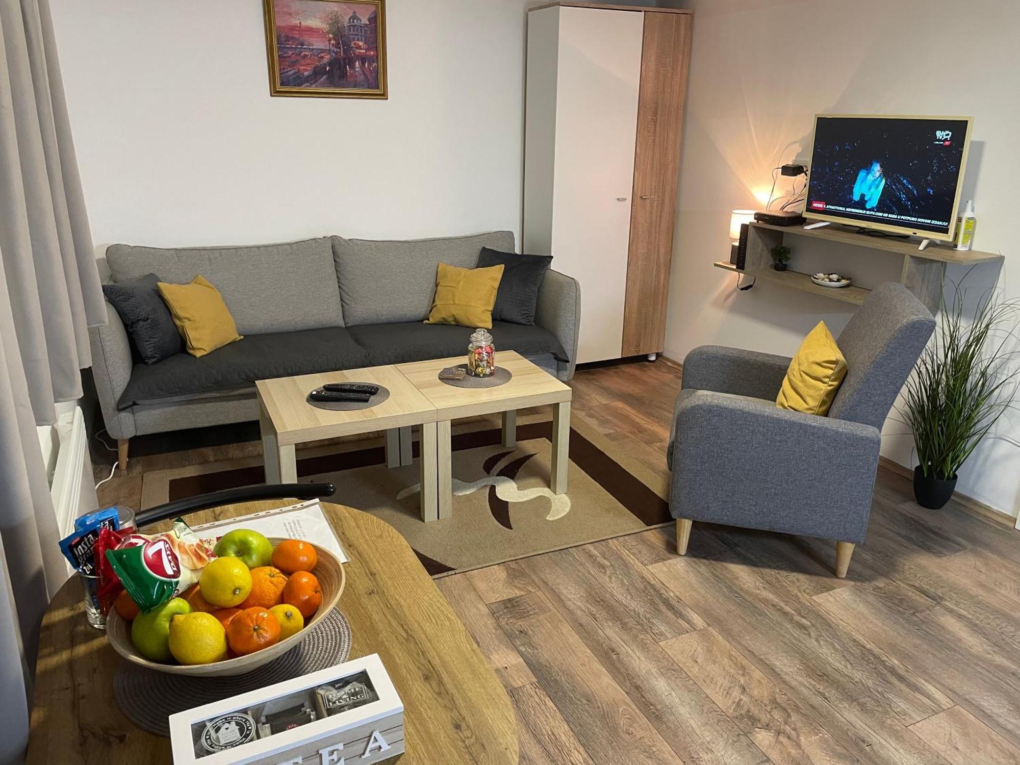 Apartman Una *